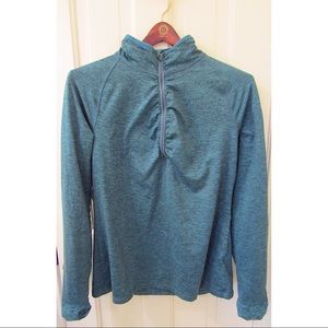 Kirkland Women’s Half-Zip Pullover.  Size L.